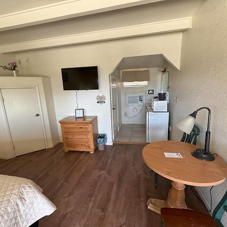 Barewood Inn & Suites Wofford Heights Екстер'єр фото